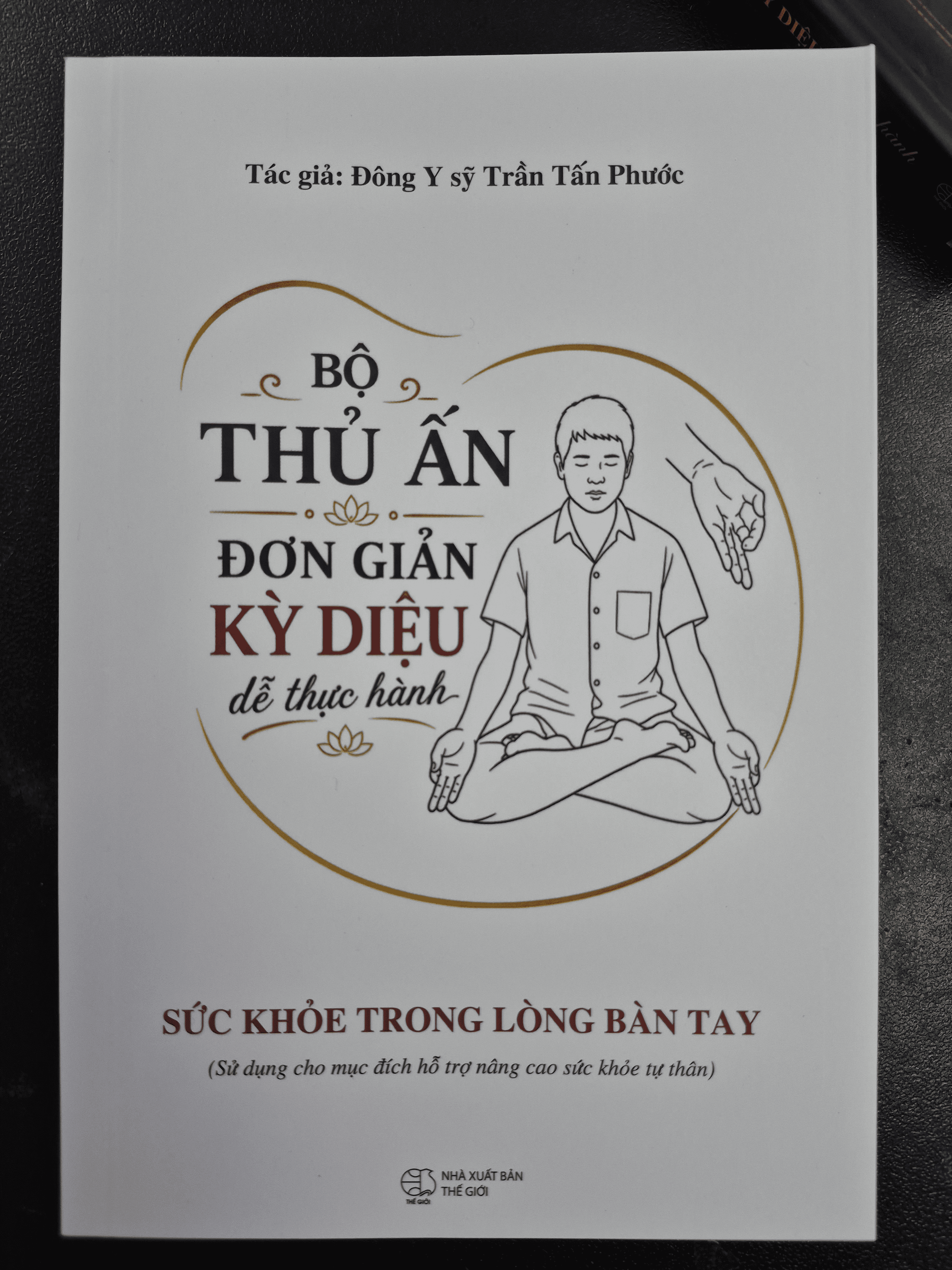 Ảnh mặt trước của sách